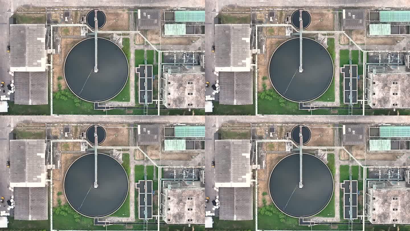 工厂水处理厂固体接触澄清池式污泥再循环鸟瞰图。