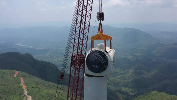 山里安装风力发电