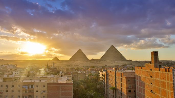 埃及吉萨大金字塔日出延时清晨朝霞