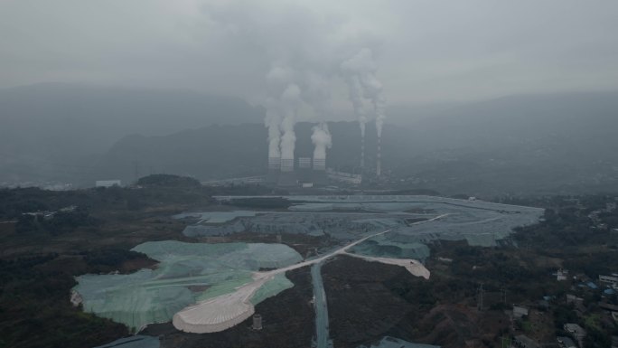 环境污染视频火力发电厂烟囱排烟造成雾霾