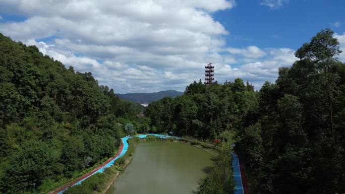 桃花源景区俯瞰湖面