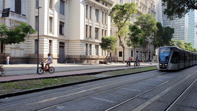 里约热内卢市中心的轻轨车辆（VLT）