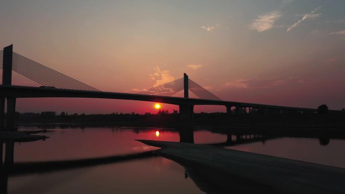 汉江大桥沙滩夕阳