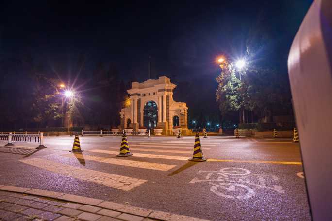 清华大学夜景8K延时