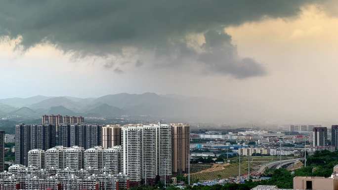 4K广西邕宾路周边以及远山暴风雨来袭延时