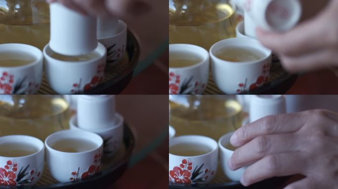 近距离用手打开热的新鲜茶杯