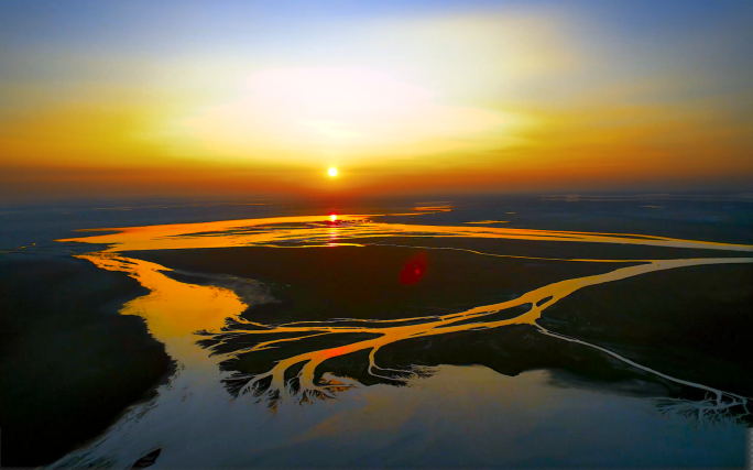 鄱阳湖湿地日出 流光溢彩