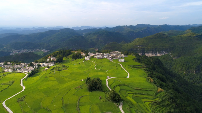 花溪区高坡云顶草原 红岩峡谷风光