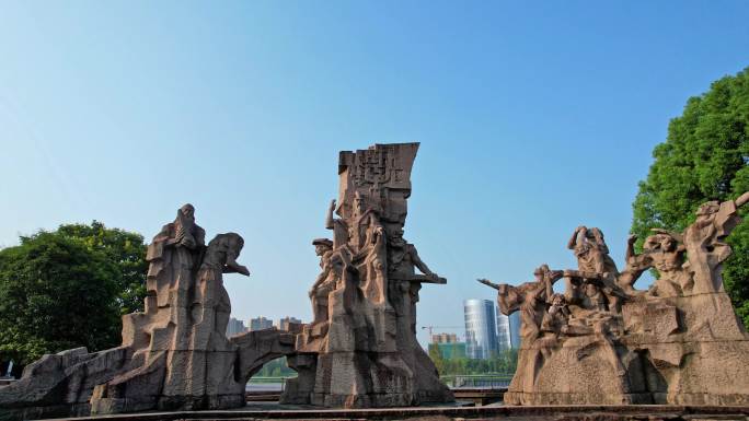 航拍上虞信义广场城市雕像