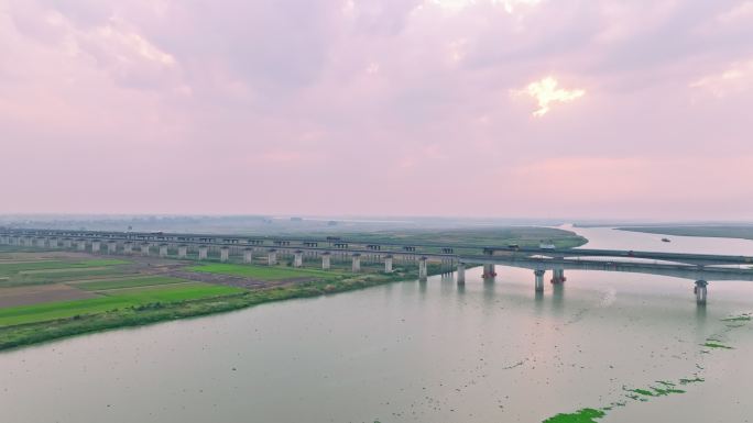安徽颍上淮河特大桥航拍平原风光船舶运输