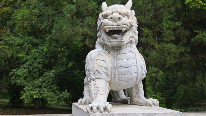 中国传统石狮玄武石头雕塑