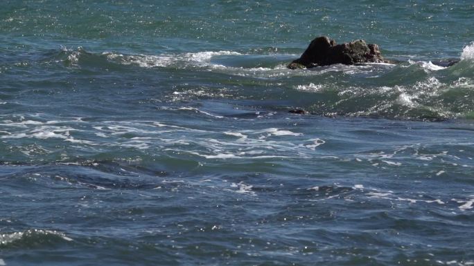 海浪翻滚 大海巨浪海浪慢镜头