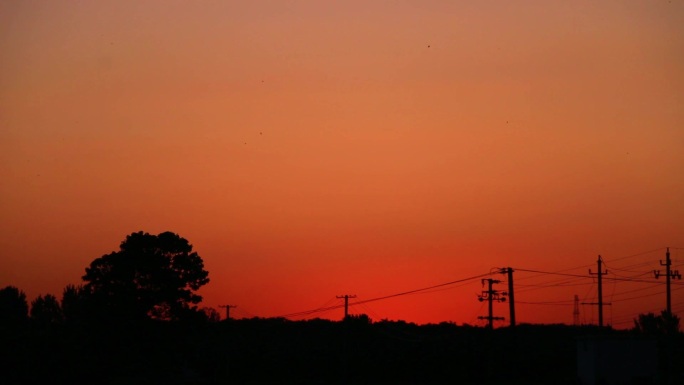 山脉风车夕阳朝阳逆光剪影