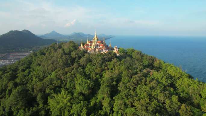 泰国Prachuap Khiri Khan的Phra Mahahat chedi Pakdee Pr