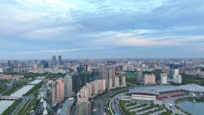 航拍雨后郑州大玉米 商务内环