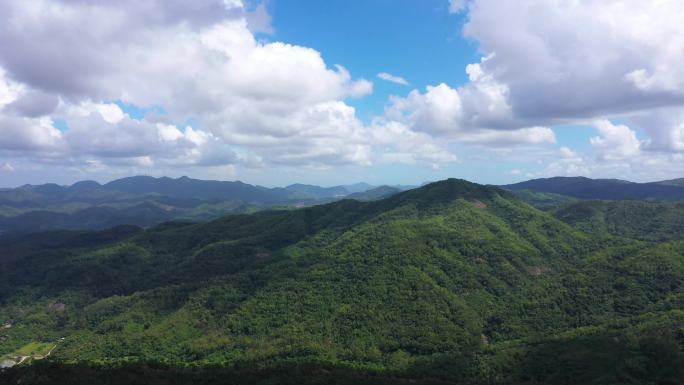 蓝天白云 山  公路