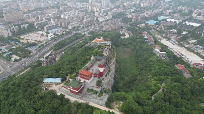 航拍湖北襄阳真武山古建筑 (3)