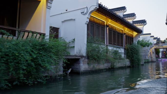 4k实时拍摄，南京乘船游览秦淮河两岸风景