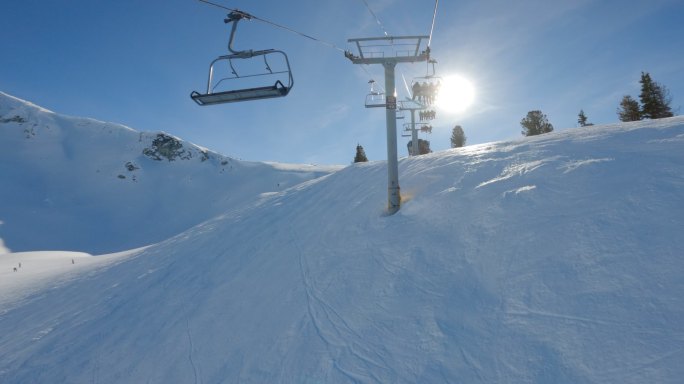 滑雪椅升降自然