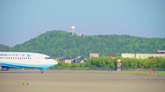 厦门航空飞机滑行