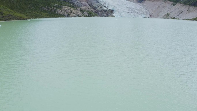 航拍布加雪山冰川风光