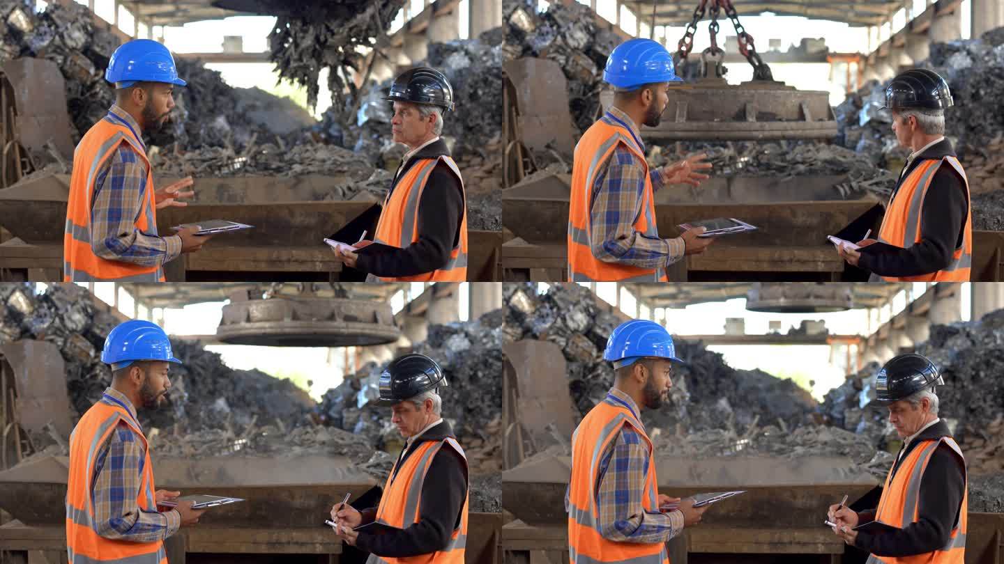 LD碎纸机经理与金属回收设施的运营经理交谈