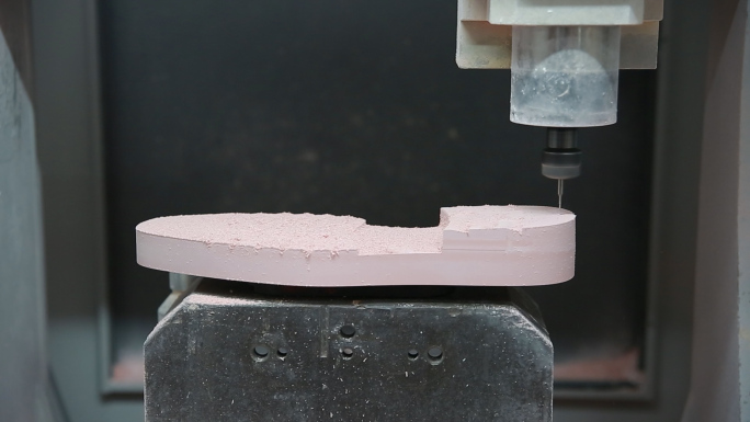 制鞋工厂模具制鞋镜头一组