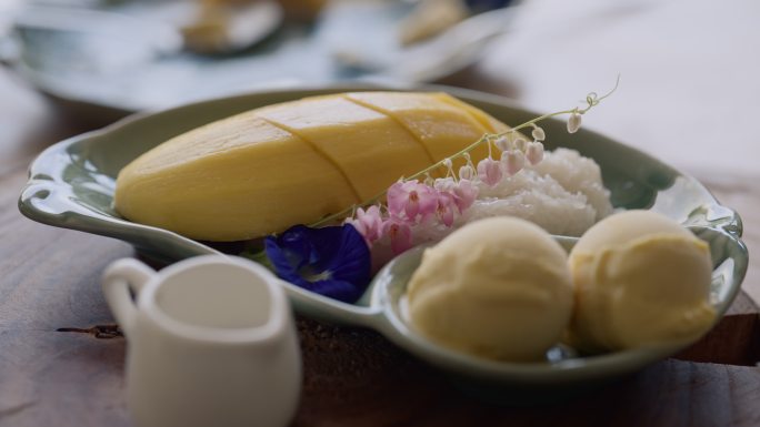 泰国食品芒果糯米摆盘精致下午茶减肥