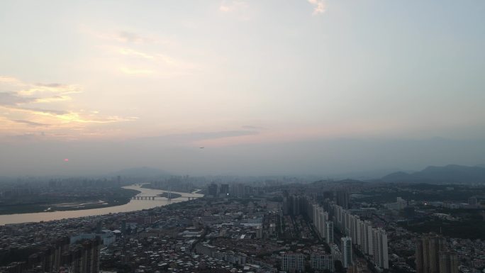 泉州晋江大桥上高空看飞机