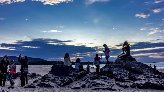 日落美人鱼雕像Songkhla的热门景点