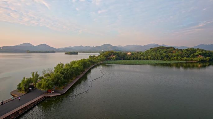 航拍杭州西湖白堤日出美景