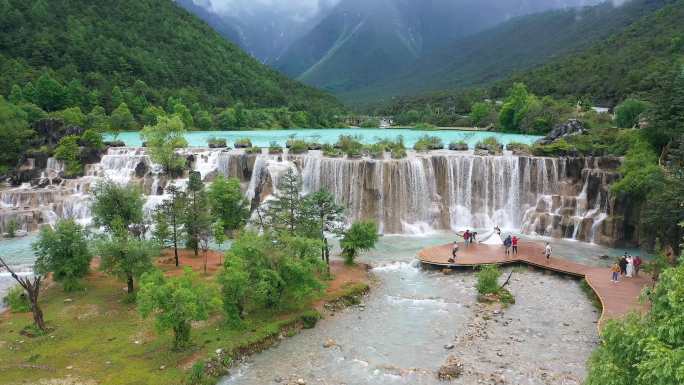 云南丽江蓝月谷景区4K航拍湖水瀑布群