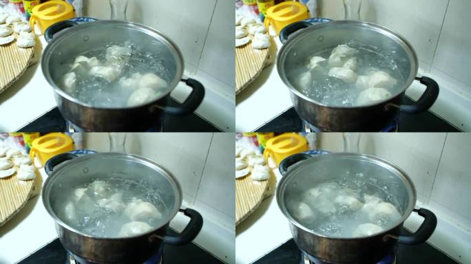 锅中的饺子开水