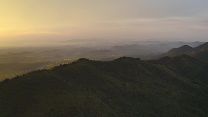 清晨山脉 山