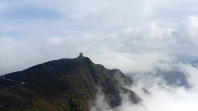 陕西黄柏源龙头山云海巴中光雾山秋景