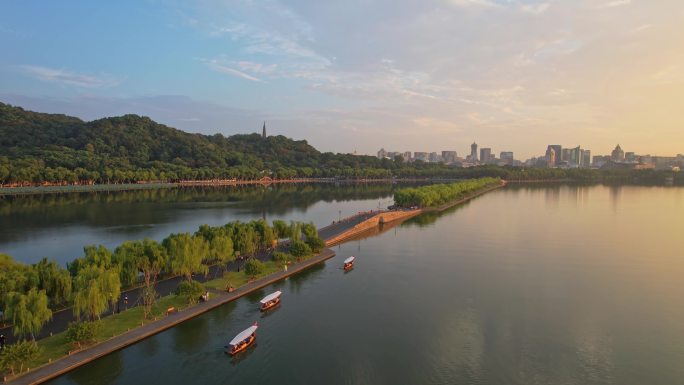 航拍杭州西湖断桥日出