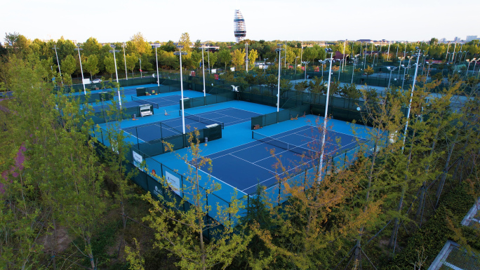 户外标准化网球公园