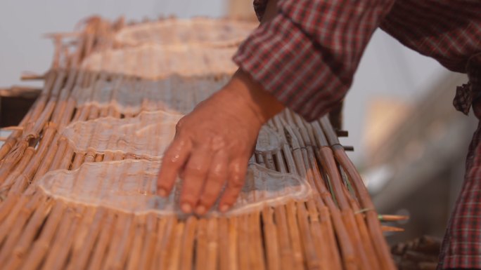 粉皮 晾晒 手工粉皮传统手艺
