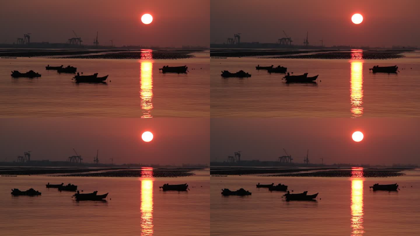山东荣成石岛渔港的日出晨光