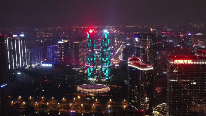 成都天府国际金融中心灯光秀夜景航拍