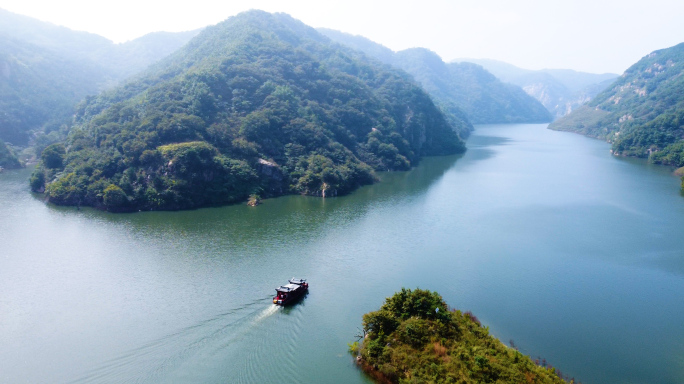 4k湖面游船坐船旅游