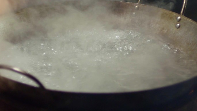 铁锅 开水 热气 沸腾 羊汤