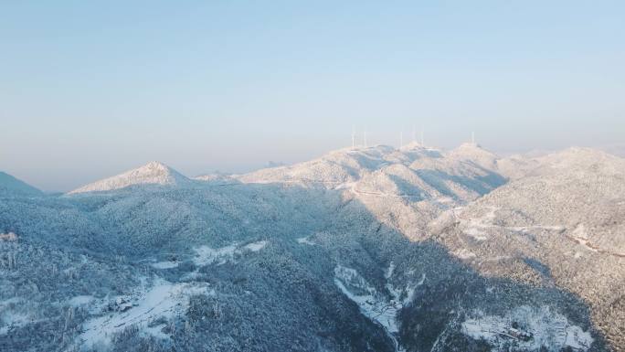 航拍雪山风力发电视频素材