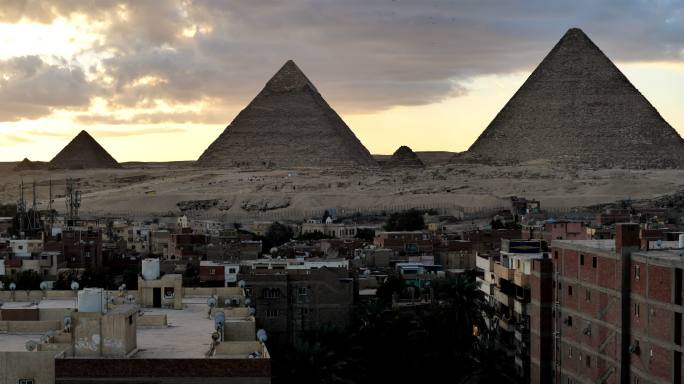 埃及吉萨：吉萨金字塔