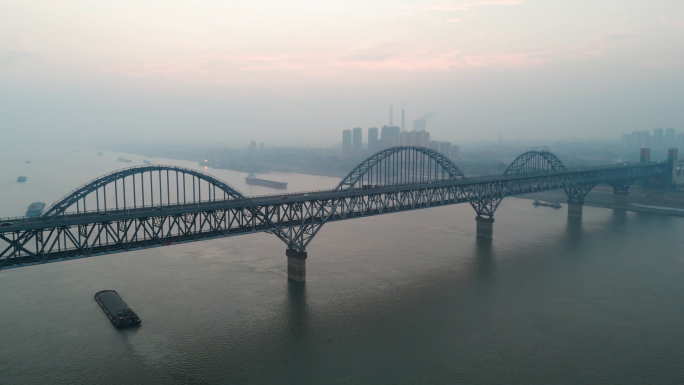 4K九江长江大桥地标清晨烟雨九江