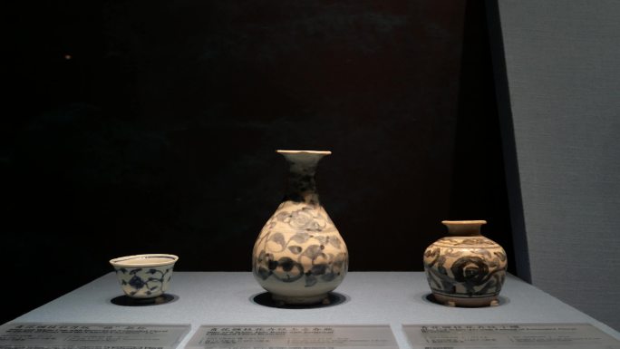 中国古代青花陶器文化遗产展览展品