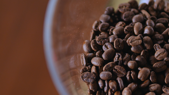 【原创可商用】4K磨咖啡冲咖啡咖啡豆烘焙