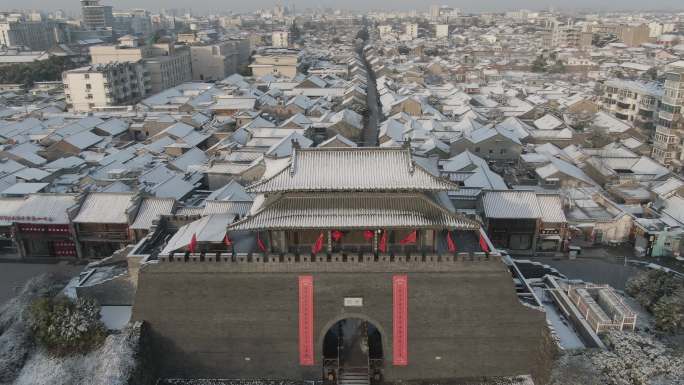 东关街雪景