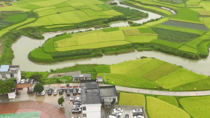 4K航拍靖西平江村群山田园风光