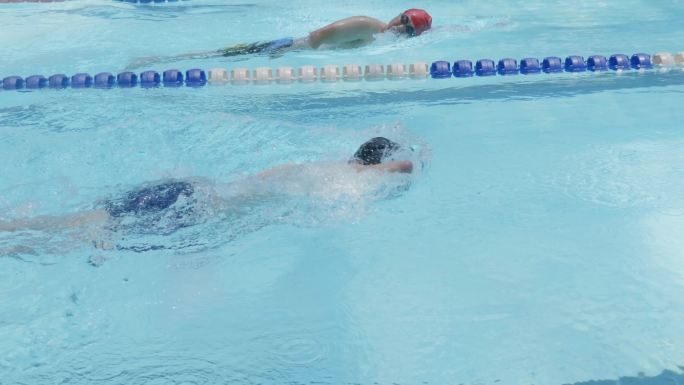 残疾人游泳运动员